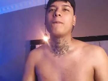 Gay sex chat with jackson_lives - camgaychat.com - Britain