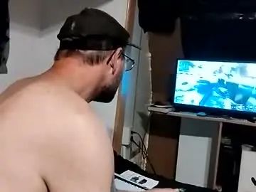 Gay sex chat with nicholasjesse51 - camgaychat.com - Britain