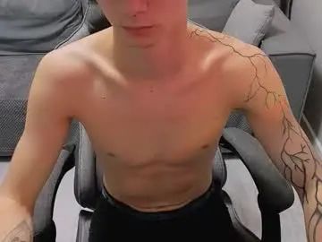 Gay sex chat with maxxxblaze_35 - camgaychat.com - Russia