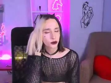 Gay sex chat with raquel_luxury - camgaychat.com