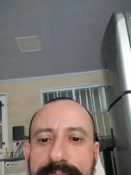 Gay sex chat with Man81Brasil - camgaychat.com - Portugal