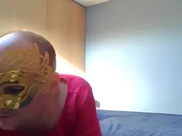 Gay sex chat with thomasverdries - camgaychat.com - Britain