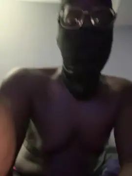 Gay sex chat with WiddleWildBull - camgaychat.com - Britain