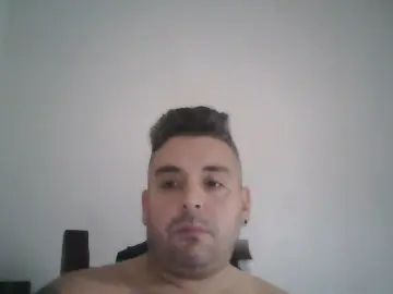 Gay sex chat with Nacho2214 - camgaychat.com - Spain