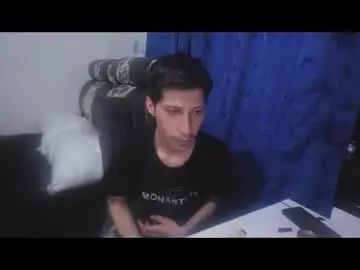 Gay sex chat with davidcras456789 - camgaychat.com - Britain