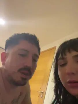 Gay sex chat with Caseros_ricos - camgaychat.com - Britain