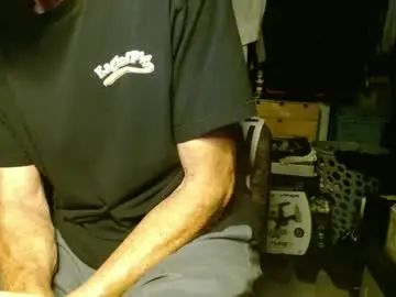 Gay sex chat with lookwhaticand0 - camgaychat.com - Britain