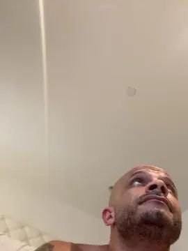 Gay sex chat with Lorenzo_Extendo - camgaychat.com - Britain