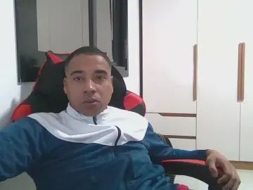 Gay sex chat with juniorjrlek - camgaychat.com - Portugal