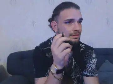 Gay sex chat with DanyelCarter - camgaychat.com - Britain