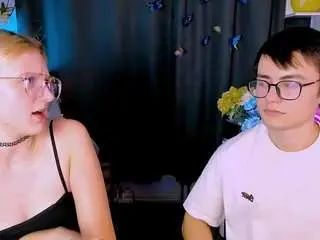 Gay sex chat with ash-raven - camgaychat.com