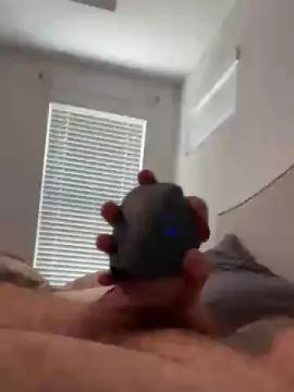 Gay sex chat with LikelySuspect - camgaychat.com - Britain