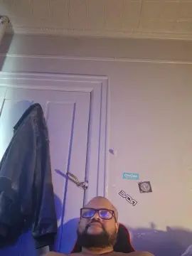 Gay sex chat with Huntershooter1 - camgaychat.com - Britain