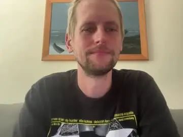Gay sex chat with xpreciousmetal - camgaychat.com - Britain