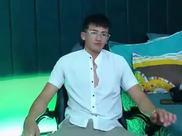 Gay sex chat with thonixx_mr - camgaychat.com - Britain