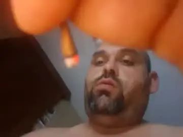 Gay sex chat with jaimealexanderparedes85 - camgaychat.com - Britain