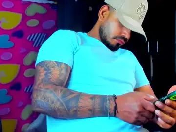 Gay sex chat with camilo_tijeras - camgaychat.com - Spain