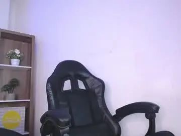 Gay sex chat with newman_fire - camgaychat.com - Britain