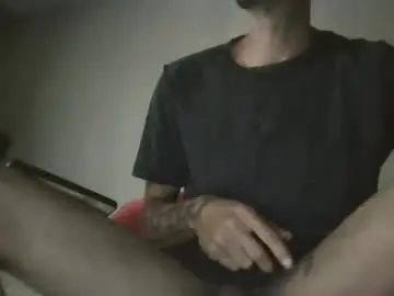 Gay sex chat with d_stroyer_p - camgaychat.com - Britain