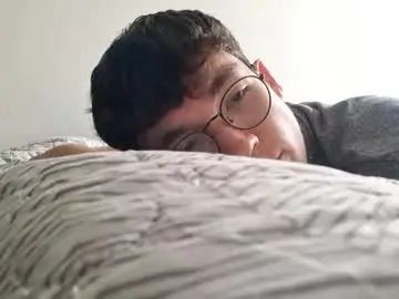 Gay sex chat with benken456 - camgaychat.com - Britain