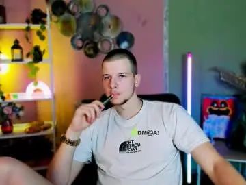 Gay sex chat with eliot_meow - camgaychat.com - Britain
