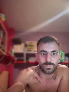 Gay sex chat with Juegueton35 - camgaychat.com