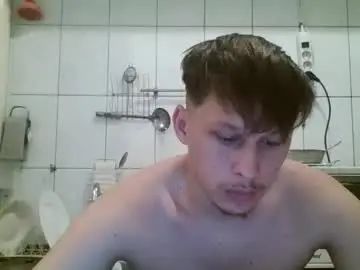 Gay sex chat with alldickshere - camgaychat.com - Britain