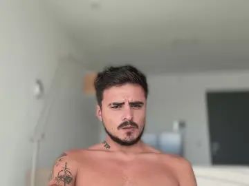Gay sex chat with Mentobeyours - camgaychat.com - Britain
