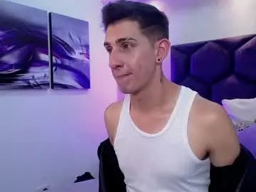 Gay sex chat with aidenstone_ - camgaychat.com - Britain