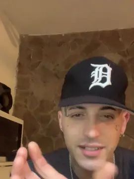 Gay sex chat with tattobadboy1 - camgaychat.com - Spain