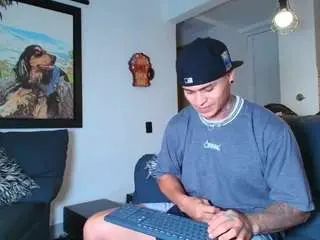 Gay sex chat with markotorox - camgaychat.com