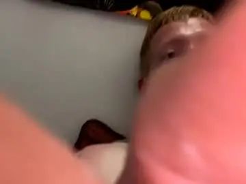 Gay sex chat with xmetalangel - camgaychat.com - Britain