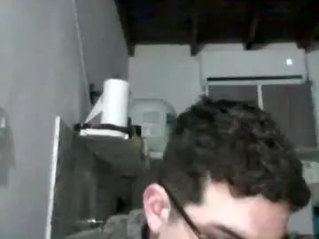 Gay sex chat with joaquinvlz - camgaychat.com - Britain