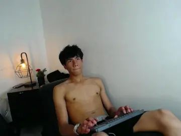Gay sex chat with Newman_Fire - camgaychat.com - Britain