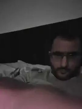 Gay sex chat with Haris284 - camgaychat.com - Britain