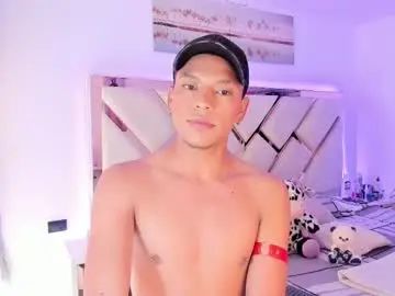 Gay sex chat with nicolas_reyes_ - camgaychat.com - Spain