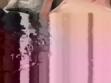 Gay sex chat with romanovich555 - camgaychat.com - Britain