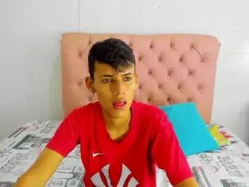 Gay sex chat with asbeell_grigory - camgaychat.com - Britain