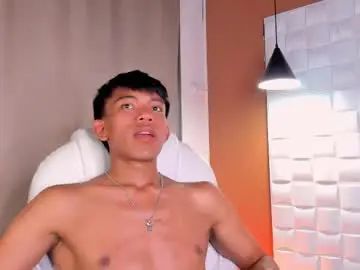 Gay sex chat with santti_ - camgaychat.com