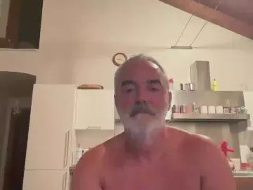 Gay sex chat with tssaab1 - camgaychat.com - Italy