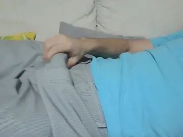 Gay sex chat with LZU2025 - camgaychat.com - Britain
