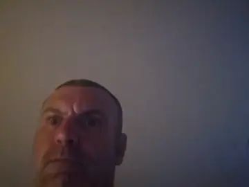 Gay sex chat with Ryno40 - camgaychat.com - Britain