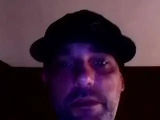 Gay sex chat with shadyz1 - camgaychat.com