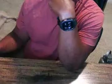 Gay sex chat with mojofitsquad - camgaychat.com - Britain