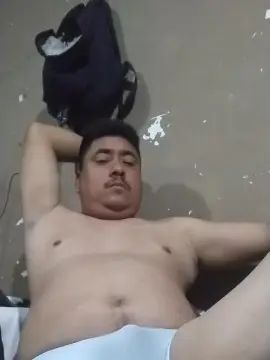 Gay sex chat with Danychuby24 - camgaychat.com - Spain