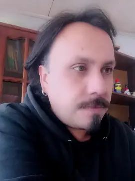 Gay sex chat with Arpad333 - camgaychat.com - Spain
