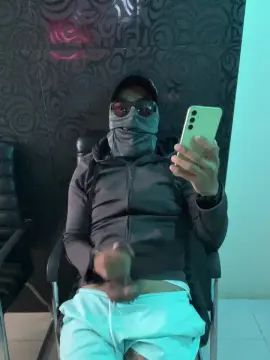 Gay sex chat with Yosoy99 - camgaychat.com - Britain