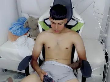 Gay sex chat with austin_col - camgaychat.com - Britain