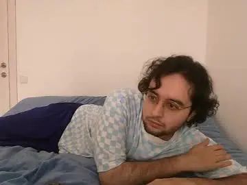 Gay sex chat with eren_jaeger2000 - camgaychat.com - Britain