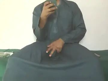 Gay sex chat with amir_elaraby - camgaychat.com - Britain
